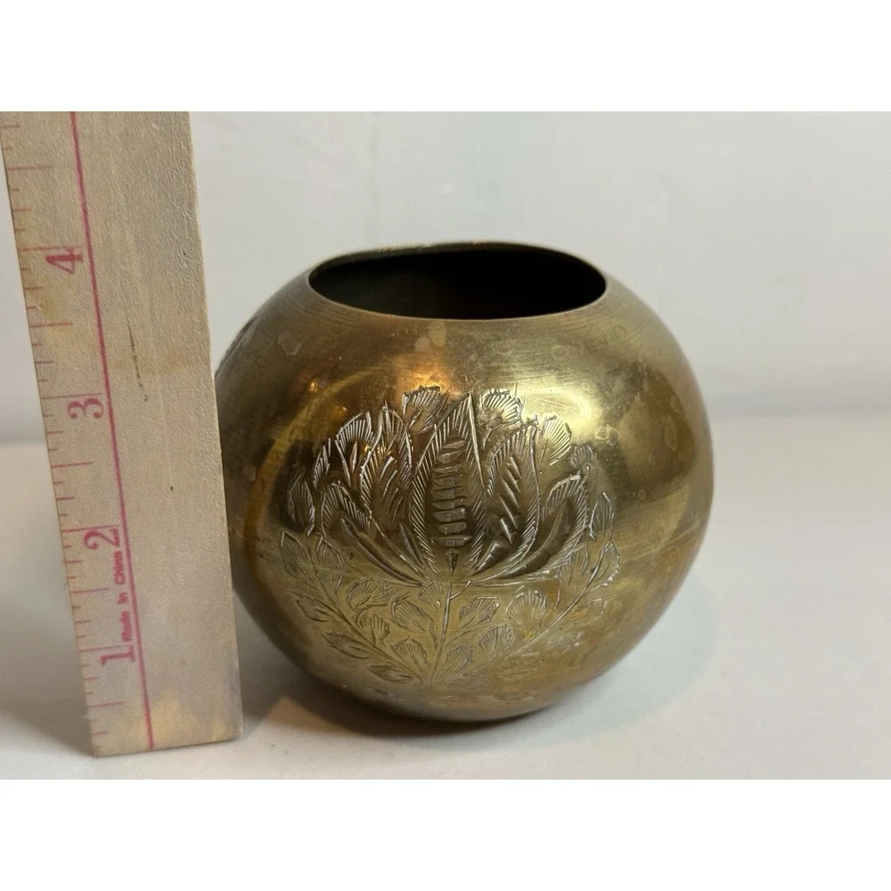Vintage Round Brass Etched Bowl ball-shaped pot style vase
